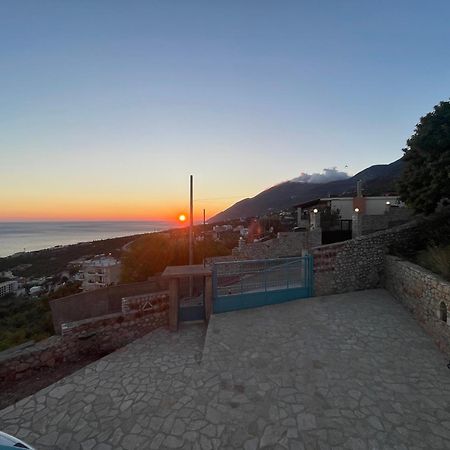 Endless Blue Apartments Dhermi Exterior photo
