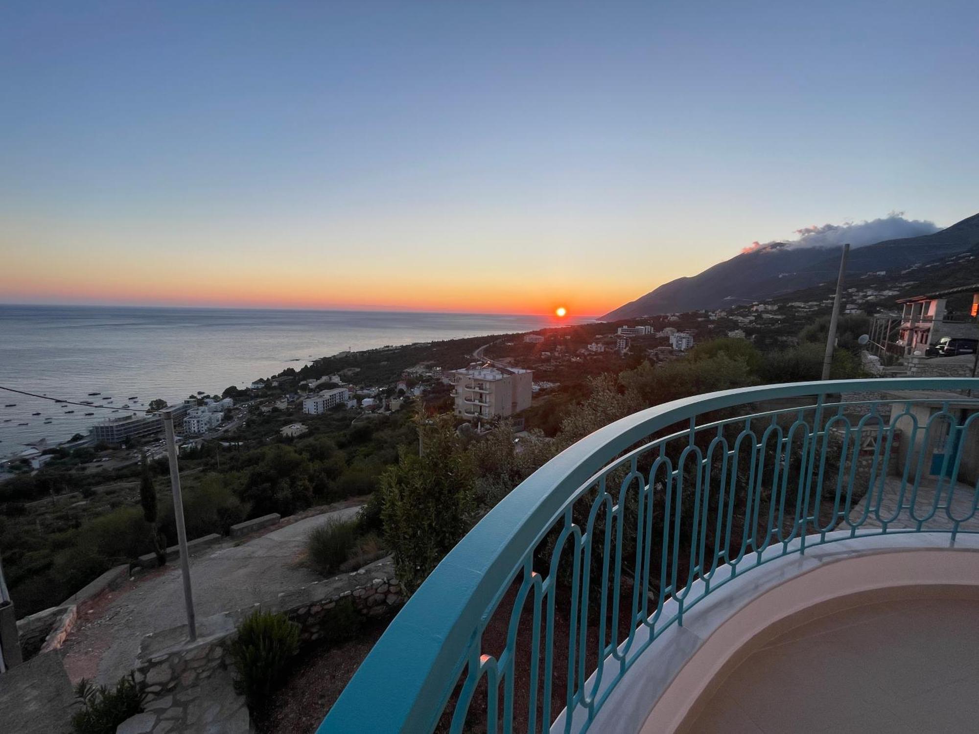 Endless Blue Apartments Dhermi Exterior photo