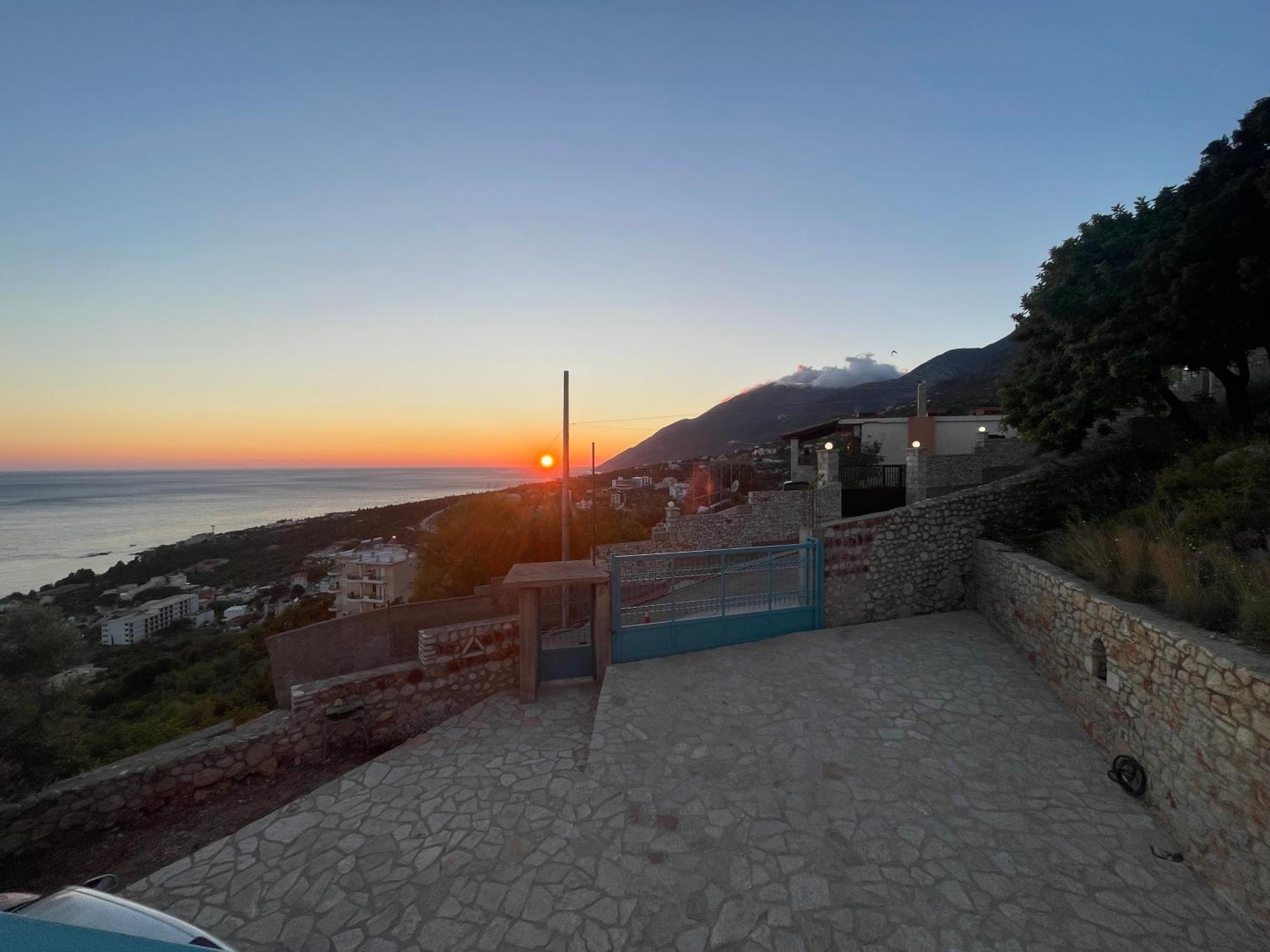 Endless Blue Apartments Dhermi Exterior photo