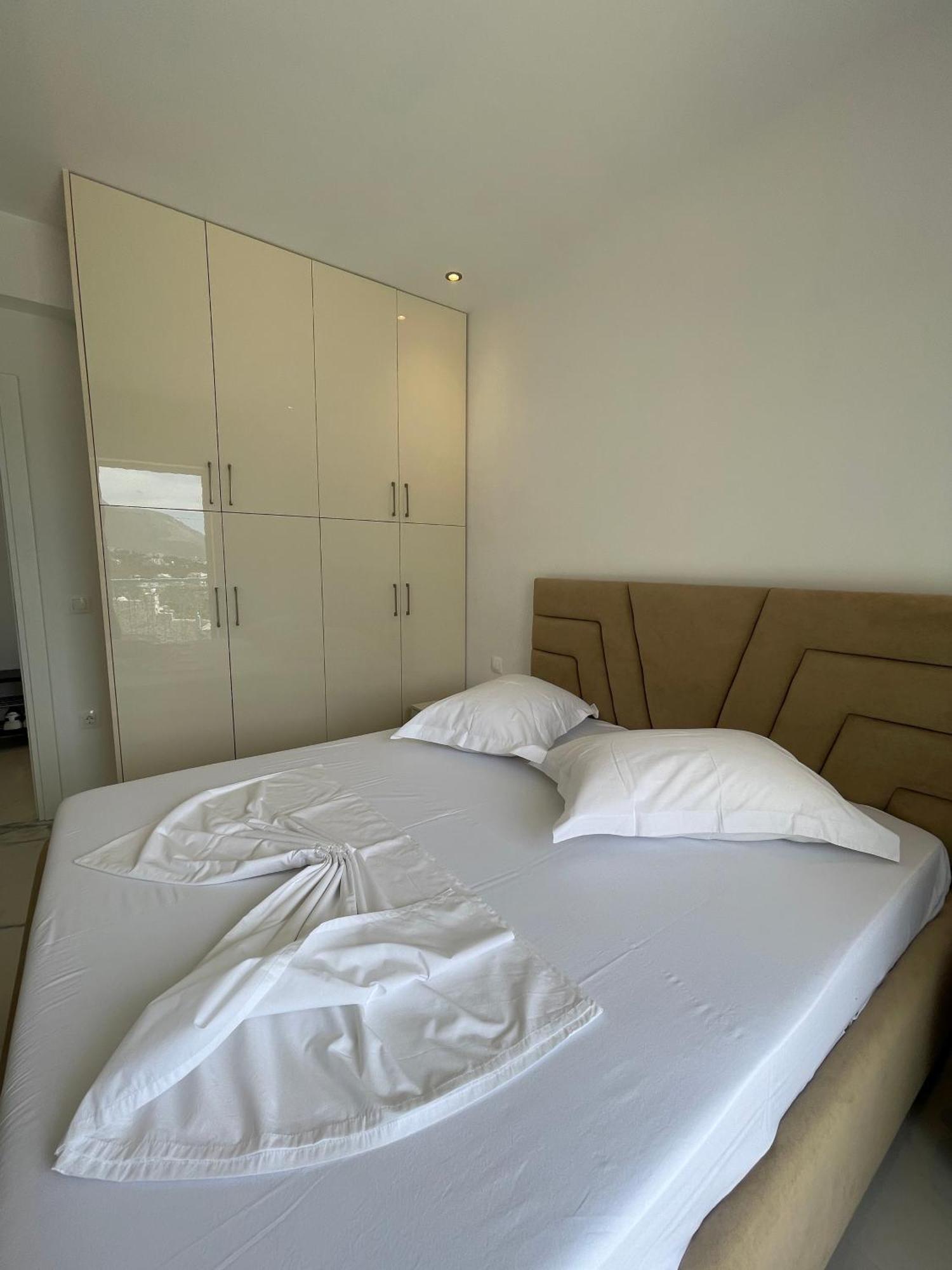 Endless Blue Apartments Dhermi Exterior photo