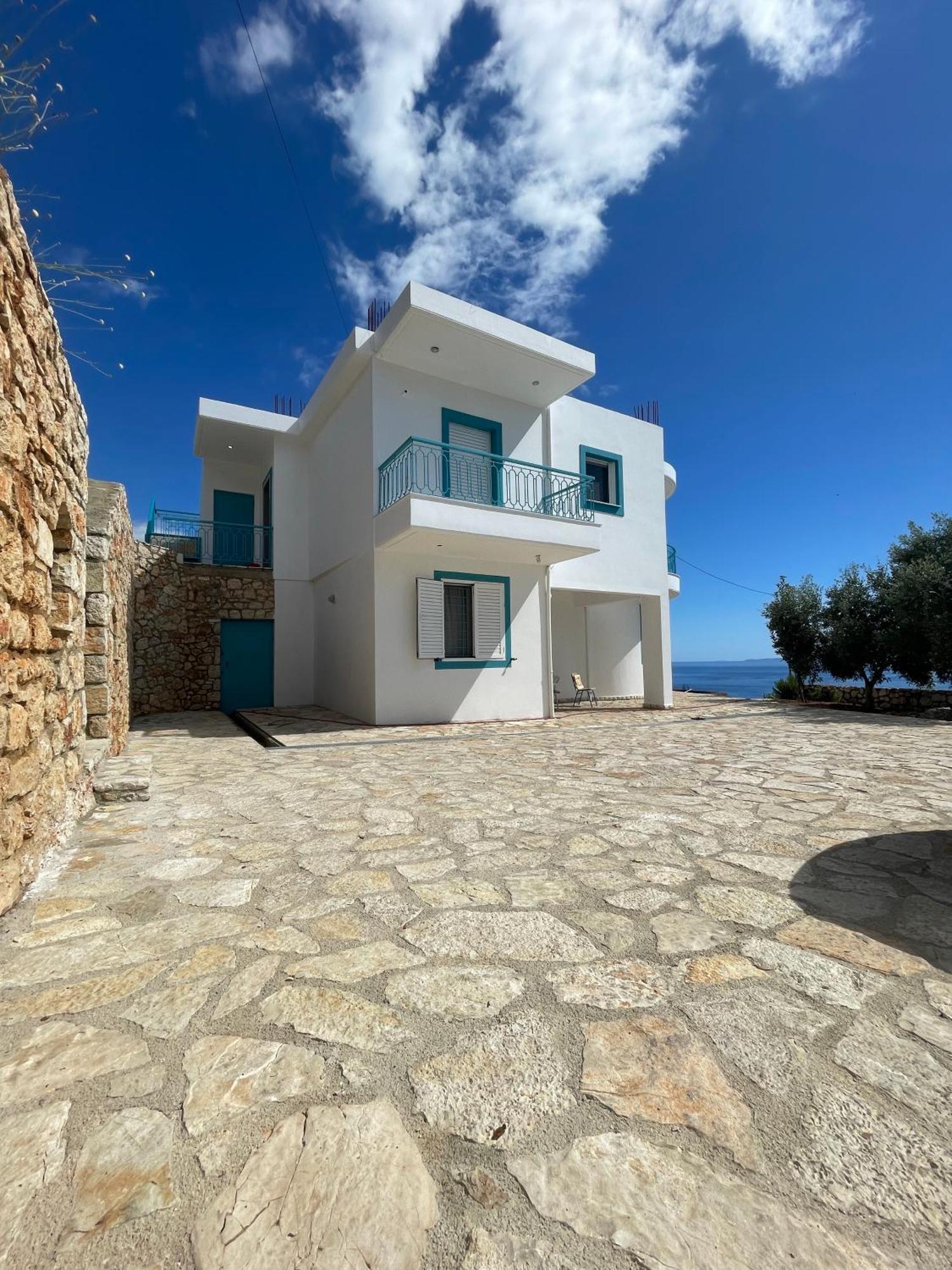 Endless Blue Apartments Dhermi Exterior photo