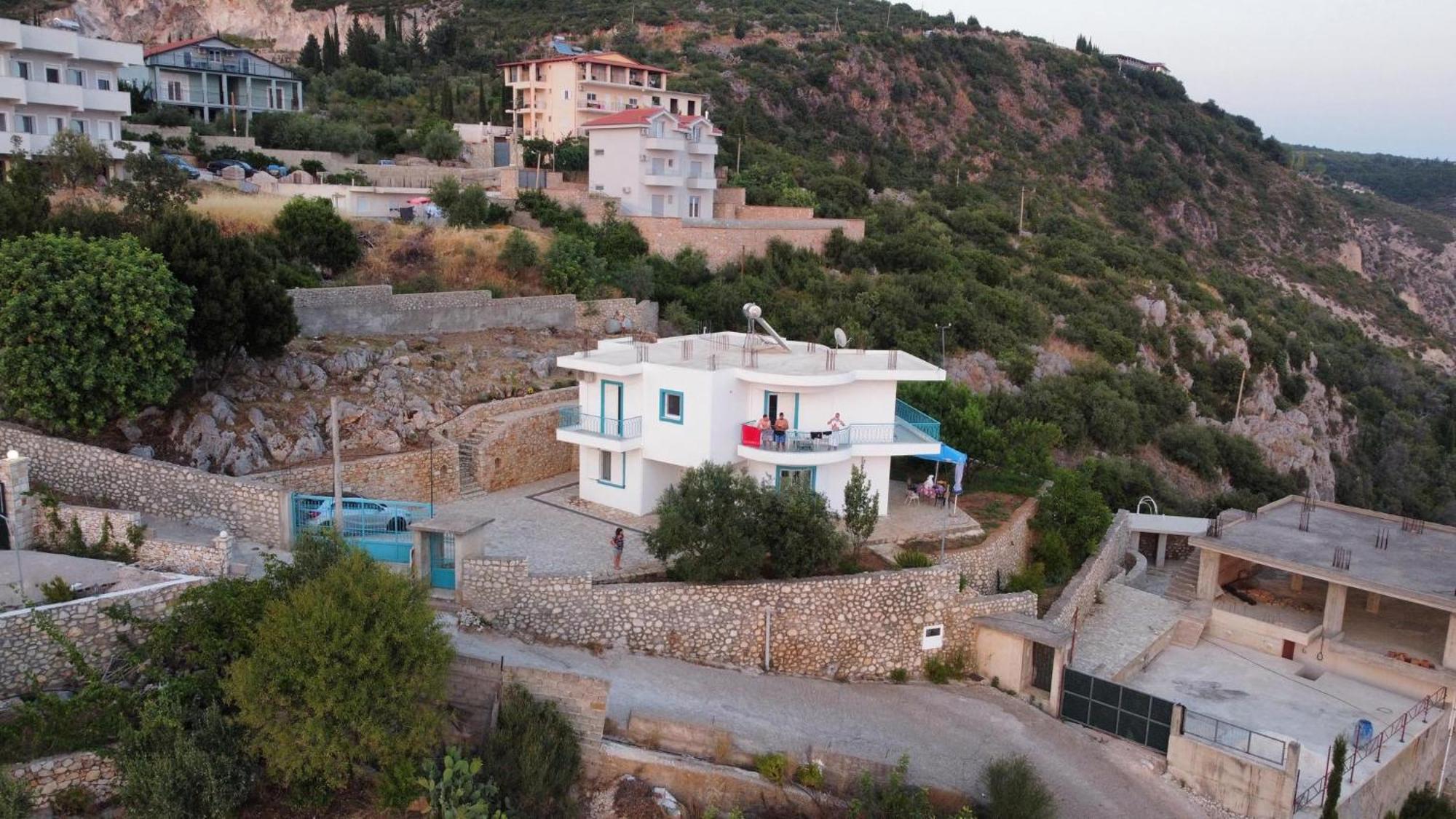 Endless Blue Apartments Dhermi Exterior photo